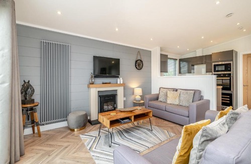 Shepton Mallet Resort | Midsomer Lodges