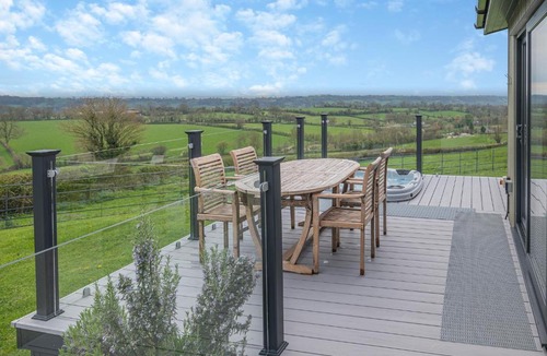 Shepton Mallet Resort | Midsomer Lodges
