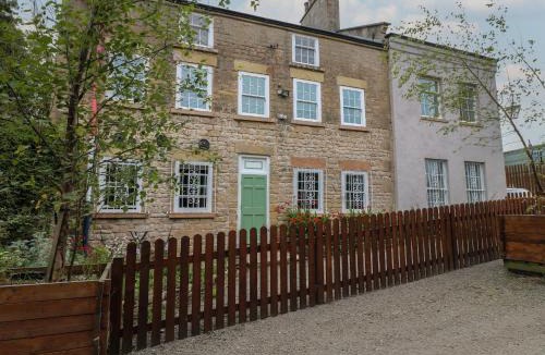 Mansfield House | Mill View Duplex