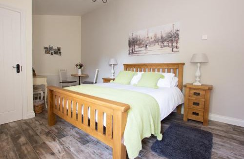 Crumlin Bed & Breakfast | Millbrae Lodges