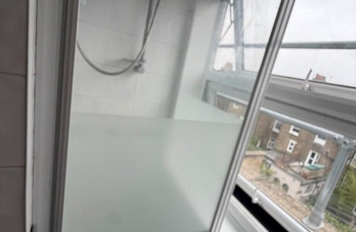 Harrow Road Apartment | Mint Studio Flat