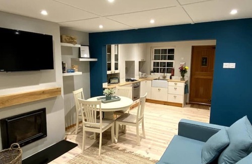 Whitstable Cottage | Minutes from Whitstable beach and high street. Sleeps up to 6