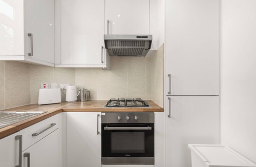 Highbury Apartment | Modern 1 bedroom flat in Highbury Fast access to central London 5min to Tube