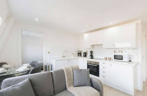 Ipswich Apartment | Modern 1BED Top Floor Apartment in Central Ipswich