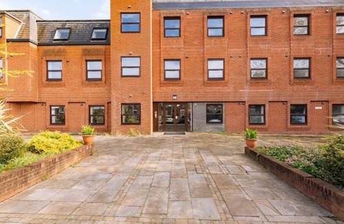 Ipswich Apartment | Modern 1BED Top Floor Apartment in Central Ipswich