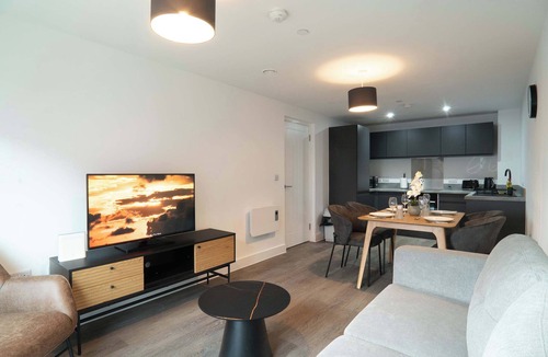 Vauxhall Apartment | Modern 2BED 5th Floor Apartment, Central Liverpool