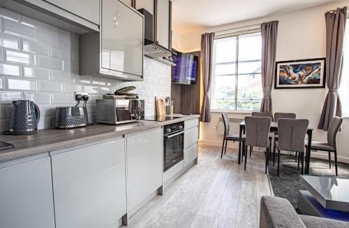 Halifax Apartment | Modern 3-Bed 2 Bath Flat Sleeps 6 · Halifax Centre