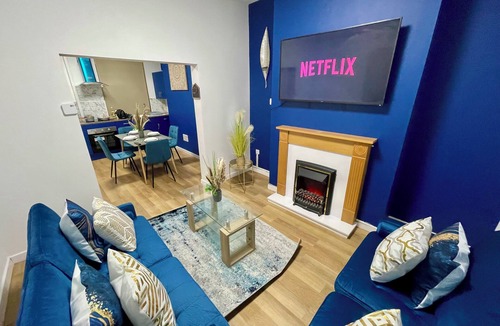 Hull House | Modern 3 Bed Home ,Families and Contractor Stay with Free Parking