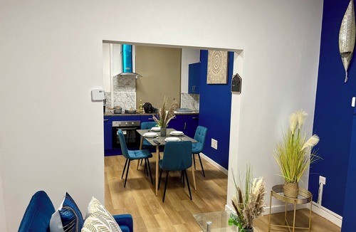 Hull House | Modern 3 Bed Home ,Families and Contractor Stay with Free Parking