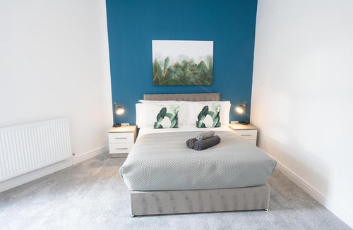 Padiham House | Modern 3B Home, ideal For Families and Contrators!