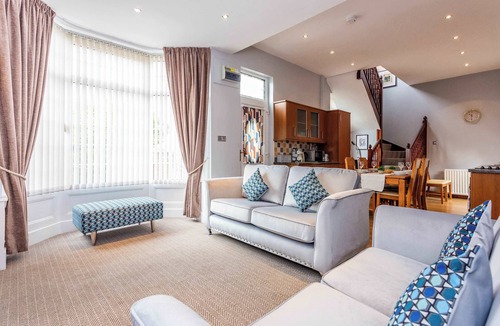 South Shields House | Modern 3BR South Shields Home near Beach