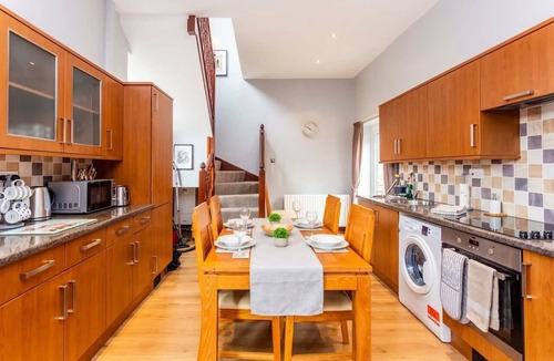 South Shields House | Modern 3BR South Shields Home near Beach