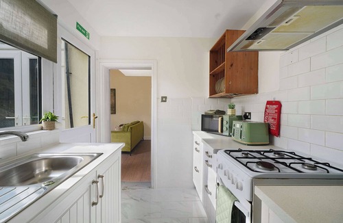 Hartlepool House | Modern 4BR | Ideal for Contractors | by Stay With Us