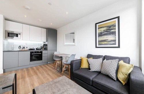 East Grinstead Apartment | Modern and Bright Studio in Central East Grinstead