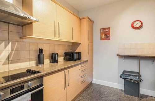 Kempston House | Modern and Comfortable 3 bed