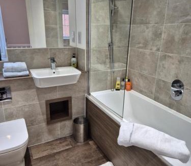 Hawkhurst Villa | Modern beautifully appointed