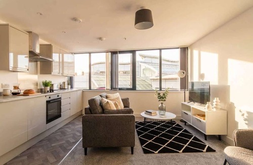 Wrexham Apartment | Modern & Bright 1 Bed Apartment in Central Wrexham