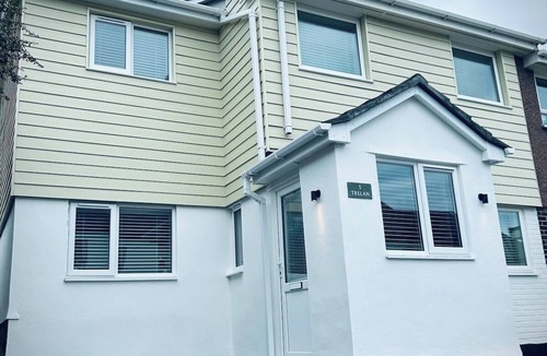 Camborne Apartment | Modern Cornish Annex: Quiet + Private