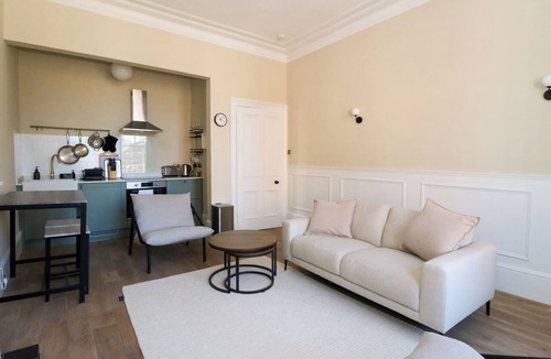 Campbeltown Cottage | MODERN FLAT - MAIN ST, CAMPBELTOWN, family friendly in Campbeltown
