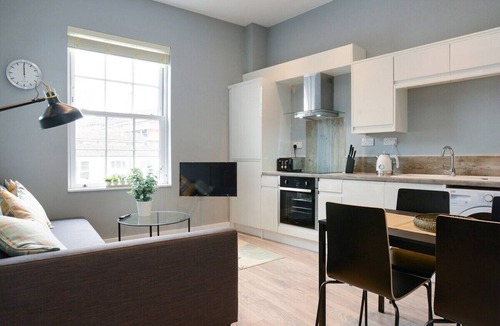 Nottingham City Centre Apartment | Modern & Open 1Bed Apt with secure Parking