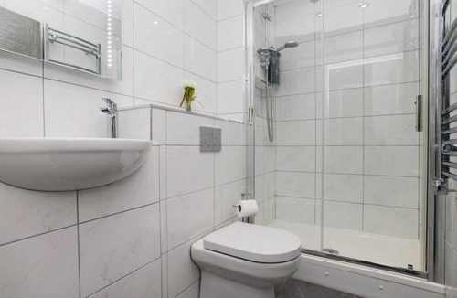 Nottingham City Centre Apartment | Modern & Open 1Bed Apt with secure Parking