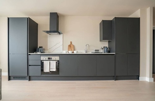 Bloxwich Apartment | Modern & Spacious 2 Bed Apartment in Birmingham