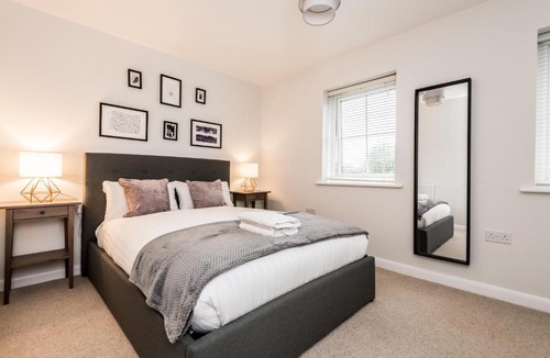 Vauxhall House | Modern, Spacious 3 Bedroom Home nearby City Centre