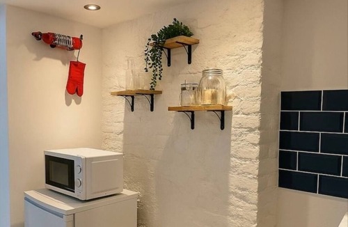 Limehouse Apartment | Modern Studio In Canary Wharf w/Hot Tub