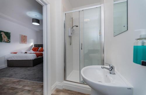 Neath Apartment | Modern Town Centre Apartment in Neath