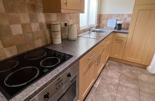 Cambridge House | Modern Two Bed in Picturesque Madingley Village