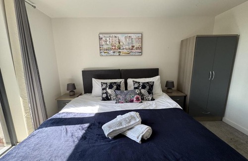 The Westside Apartment | Modern with City Views free GYM In Broad Street, Bham