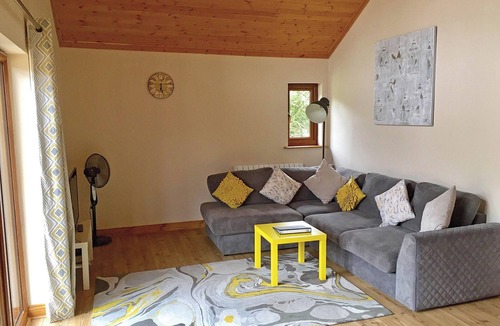 Upwood Ski Chalet | Modern yet rustic designed lodge, ideal for families or couples.