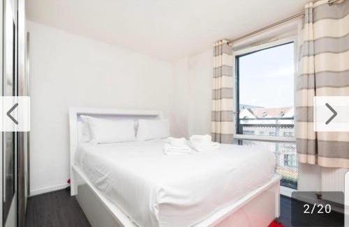 Broad Green Apartment | Modernized 1-Bedroom Flat in Croydon