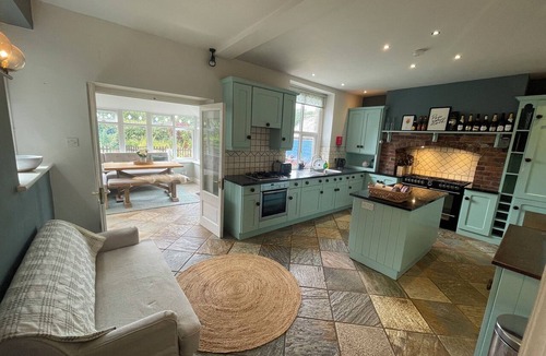 Buxton Cottage | MONTCLAIR, pet friendly, with open fire in Buxton