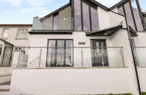 Goodwick House | Mor Awelon