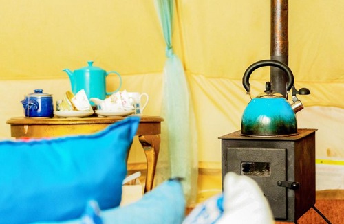 Penwood House | Moroccan - Ukc5930