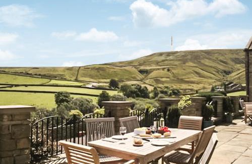 Holmfirth House | Mount View - Uk48425