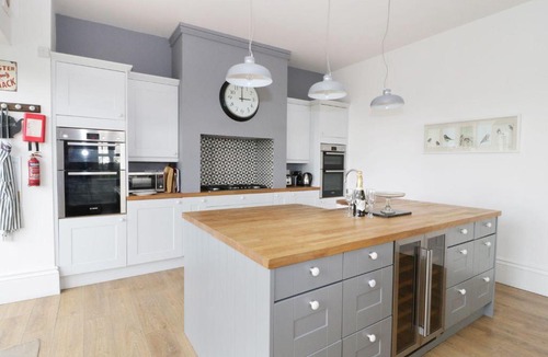 Llanerchymedd House | Mountain View