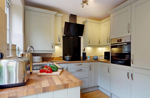 Conwy Cottage | Muriau Tref - Three Bedroom Cottage, Sleeps 4