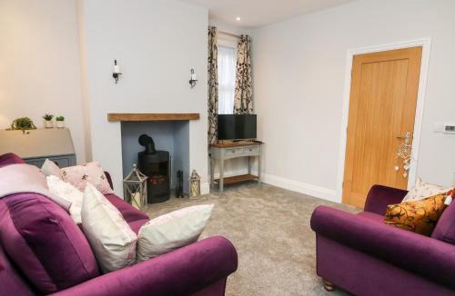 Garstang House | Myrtle Cottage