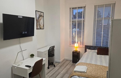 Leigh House | New Horizon Lodge
