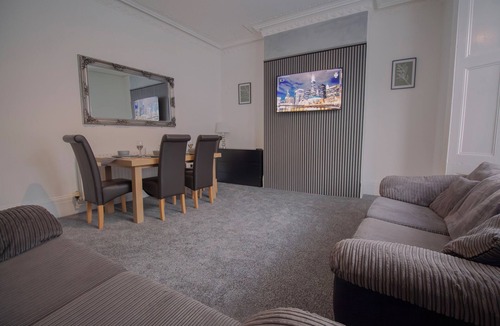 Sunderland House | Nice full house located 5 minute walk from Sunderland city centre