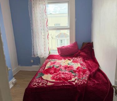 Nunhead House | Nice room