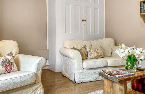 Woodbridge House | Nightingales