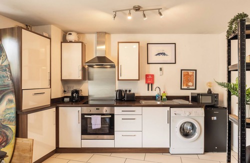 Gifford Apartment | nInviting 1-Bed Flat with Patio near Lochend Park