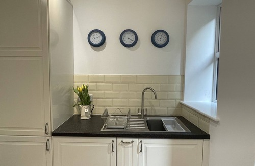 Mevagissey House | No.19 - 2 Bed Cottage on SW Coastal path-Outstanding Harbour Views & Parking