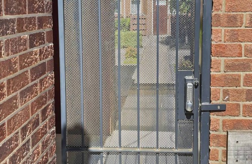 Gosport Apartment | Number 2 is a newly converted first floor, two bedroom, 4 star apartment, located within a short wal