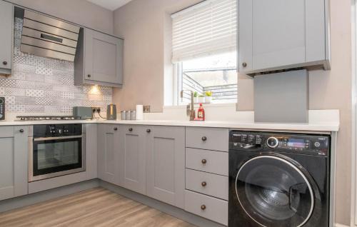 Skipton House | Number 3 Castle Cottage