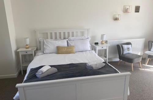 Reydon Apartment | Number 5 - Lytton Tree Lodge, Reydon, Southwold