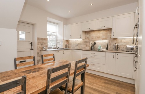 Bowness-on-Windermere Cottage | Oak Cottage